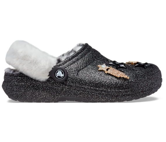 Black fuzz online lined crocs