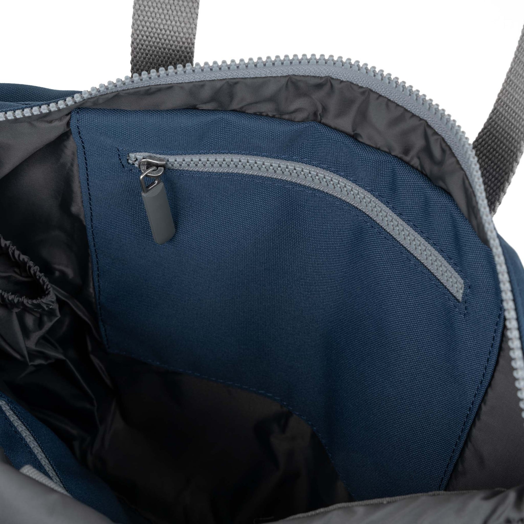 Adeep Roka Baltimore ROKA Blackfriars M | Deep Blue Recycled Bag