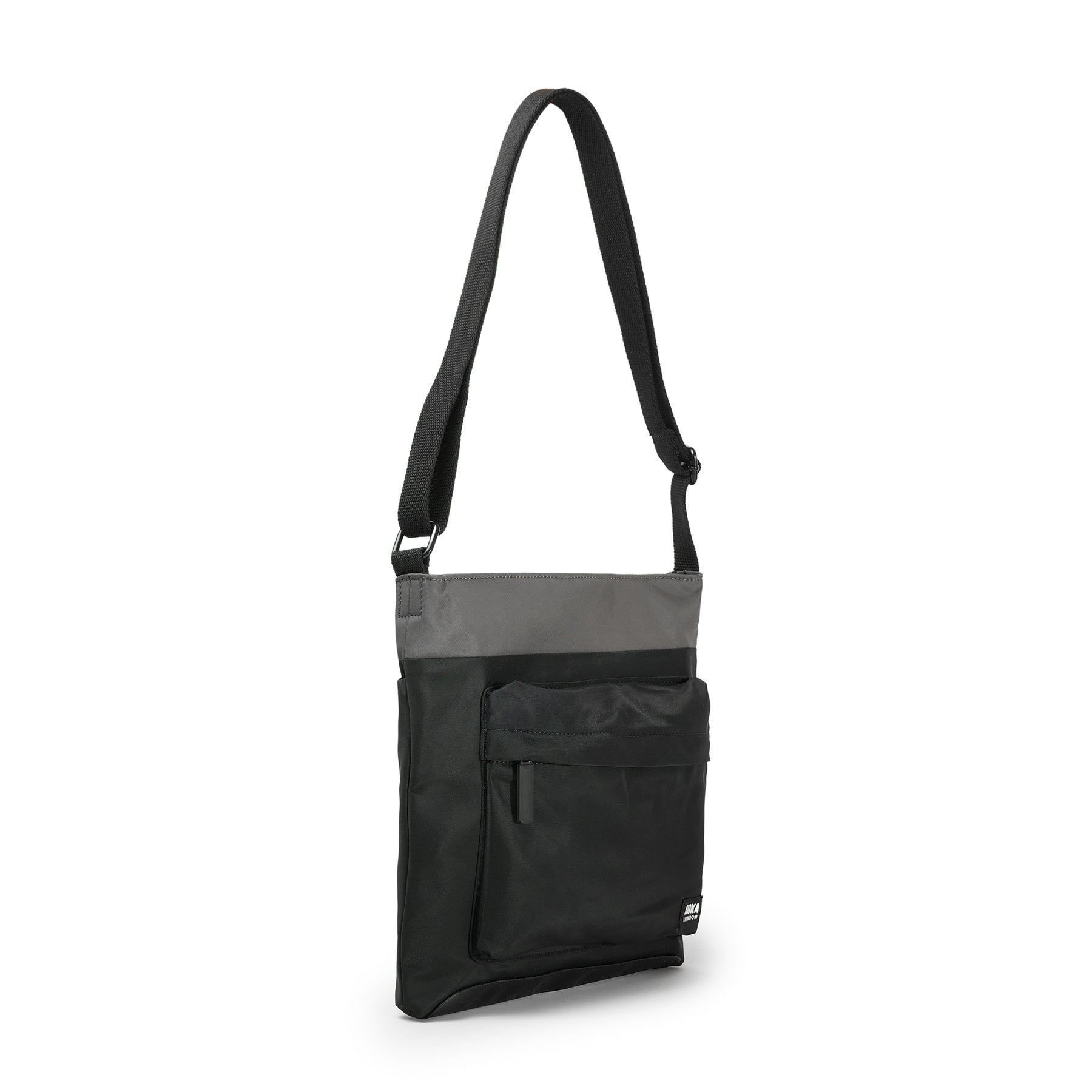 ROKA Creative Waste Kennington B Black / Graphite Medium Recycled Nylon Bag