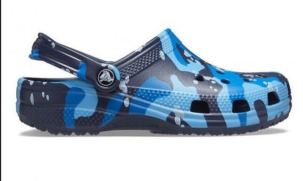 Crocs Unisex Classic Printed Camo Clog - Navy / Multi - The Foot Factory