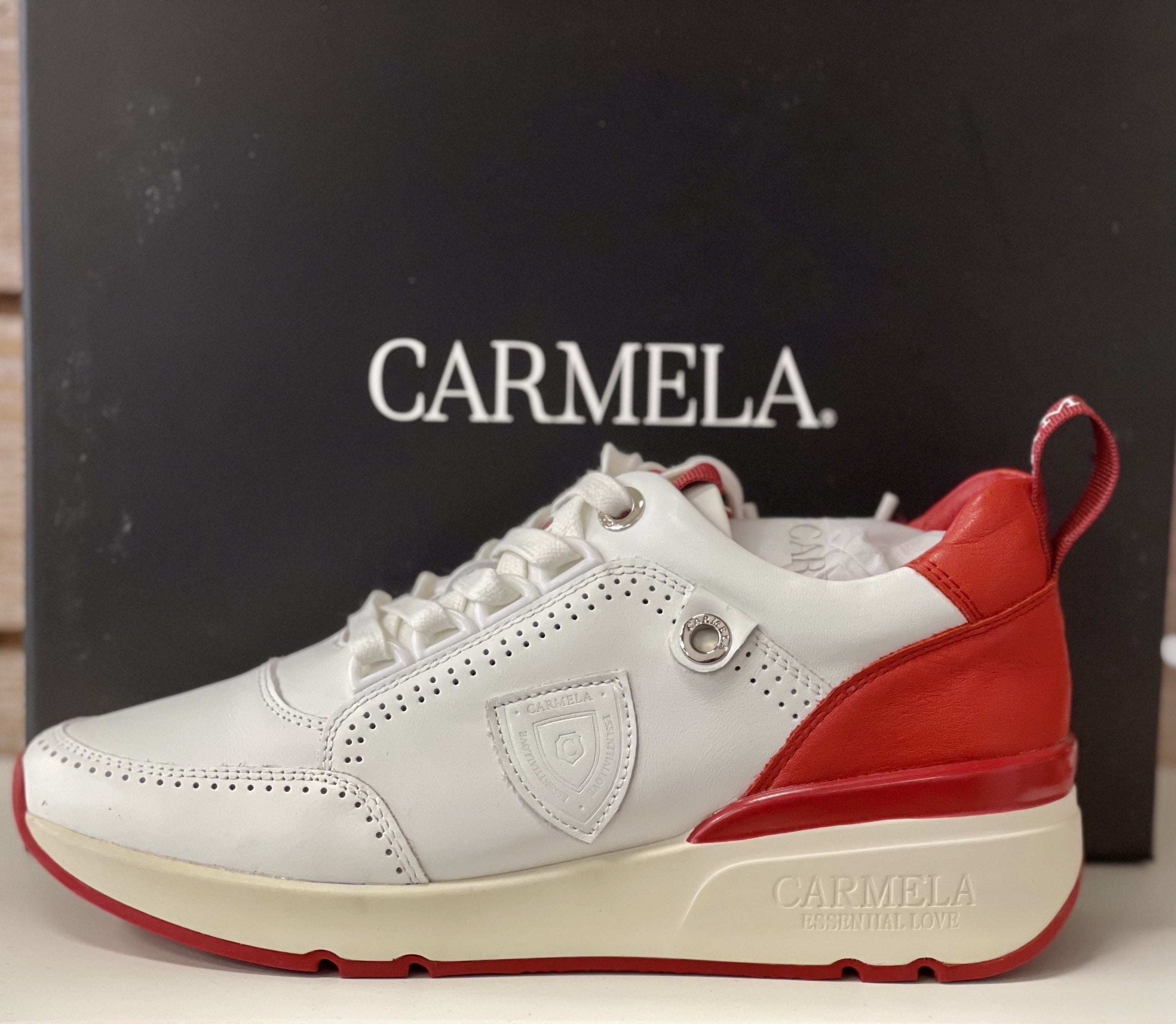 Carmela Womens Leather Trainer - White / Red