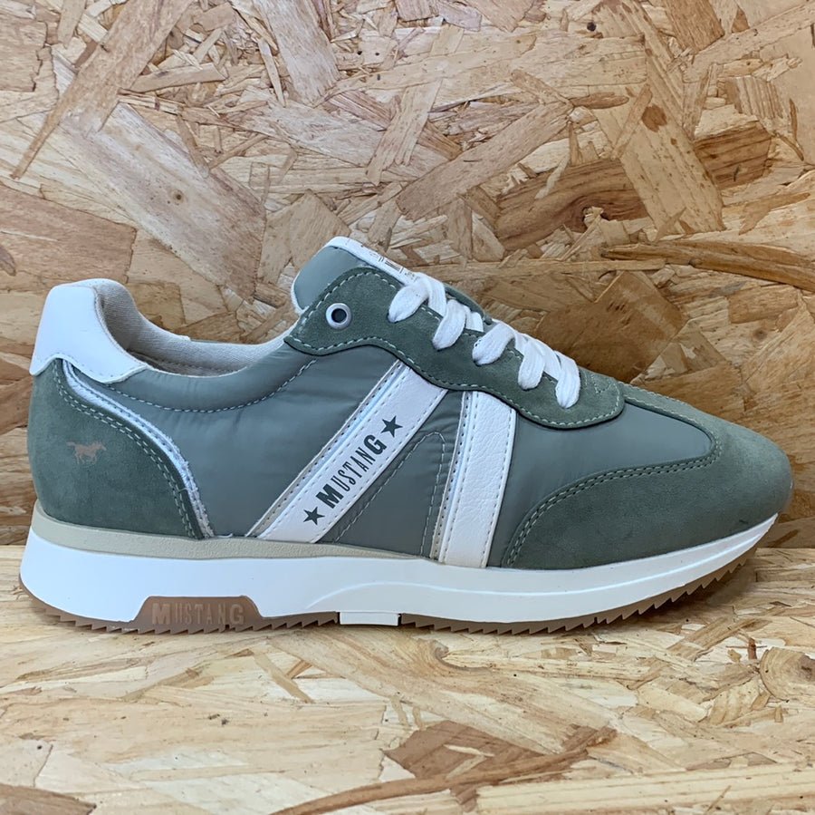 Mustang Womens Fashion Trainers - Green