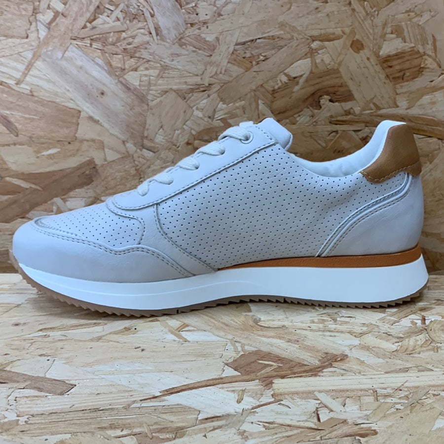 Mustang sneakers uk outlet