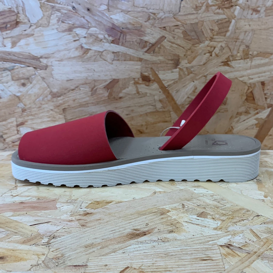 MyKai Womens Avarca Mujer High Sandal - Red