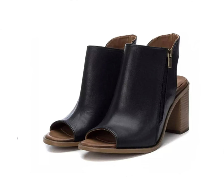 Carmela Womens Black Leather High Heel