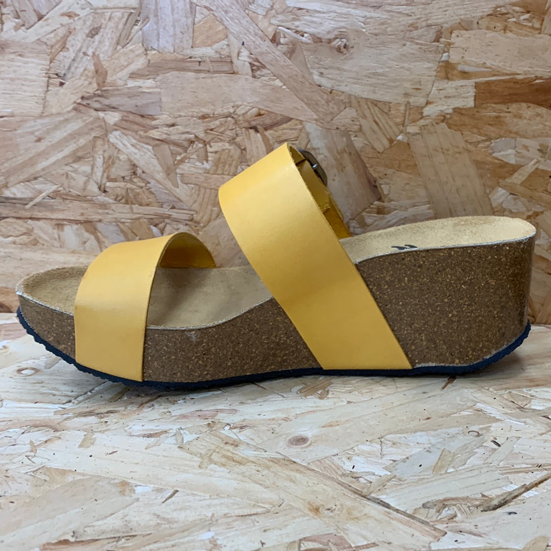 Plakton Womens Alicante Hi Vintage Leather Sandal - Yellow
